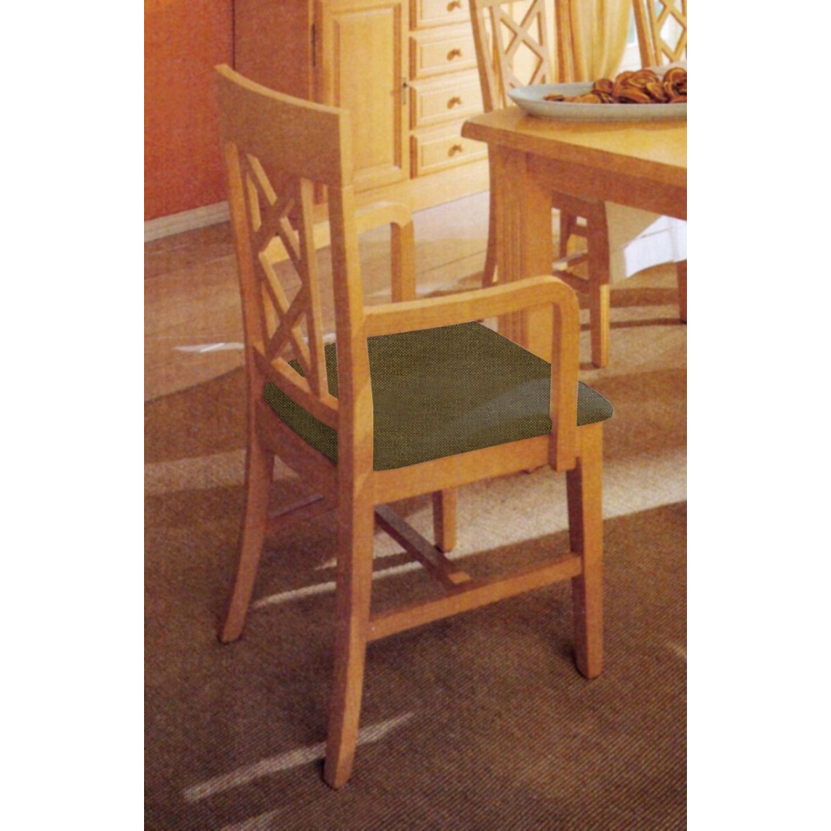 Esszimmer Stuhl mit Armlehnen und Festpolsterkissen Chalet P